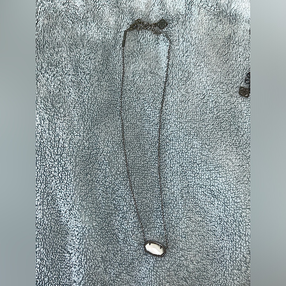Kendra Scott Pendant Necklace